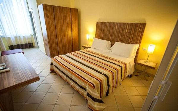 Appartamenti Resort Roma 6.3 E Resort I Banchieri Rávena Exterior foto